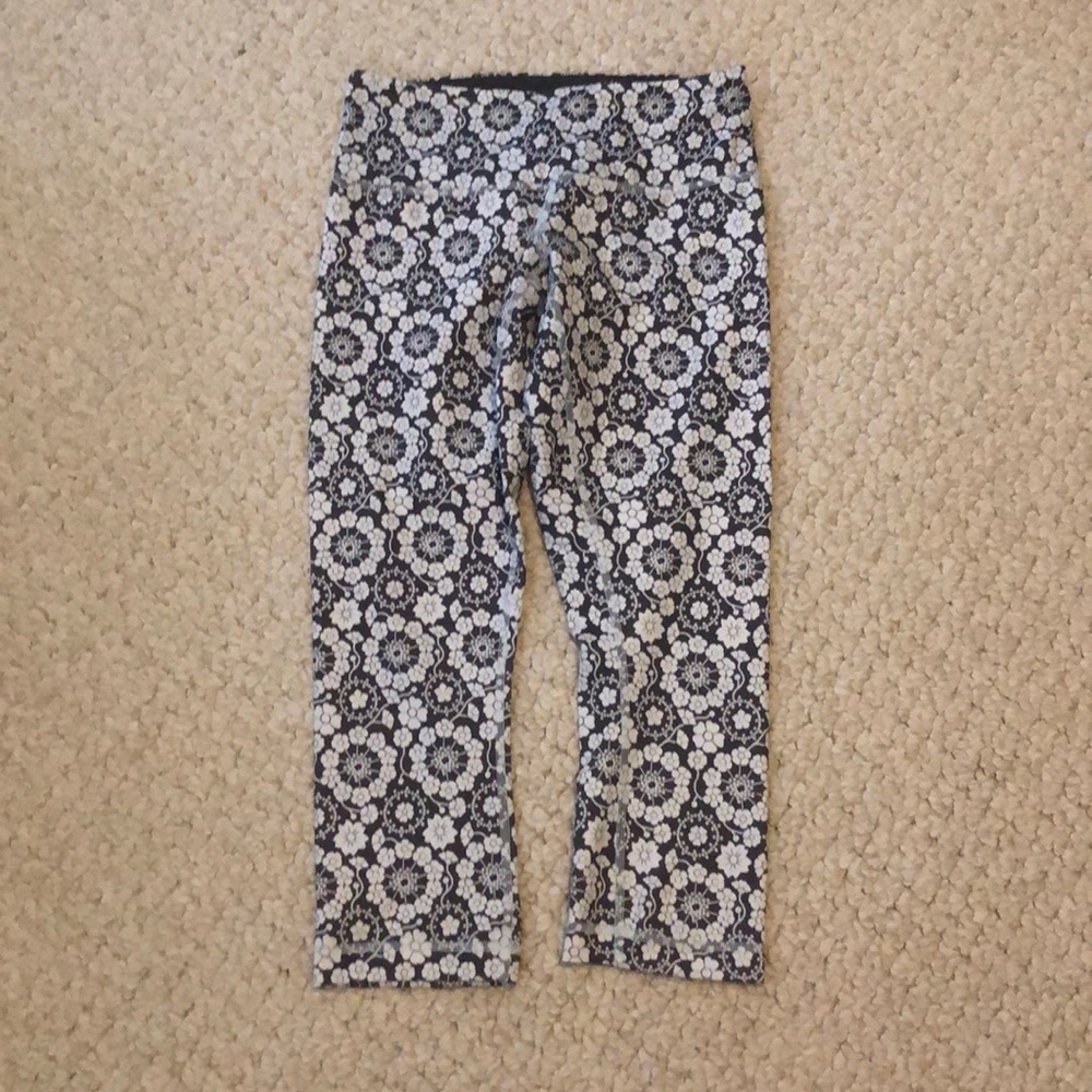 Lululemon cropped leggings
